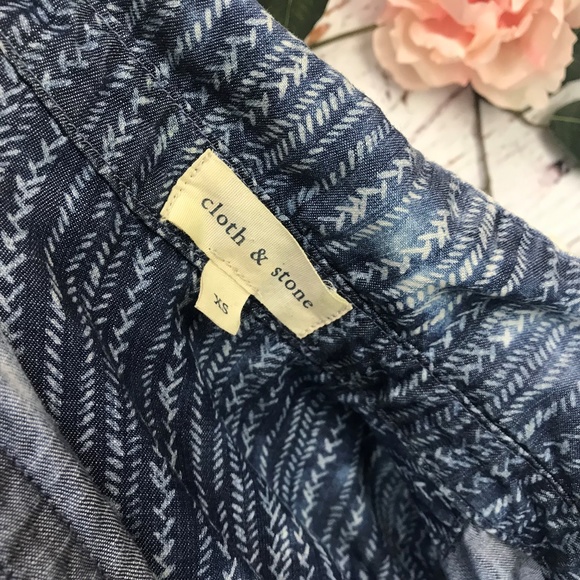 Cloth & Stone XS Button Up Collared Chambray Top - Picture 6 of 6